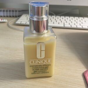 Clinique Dramatically different moisturizing Gel